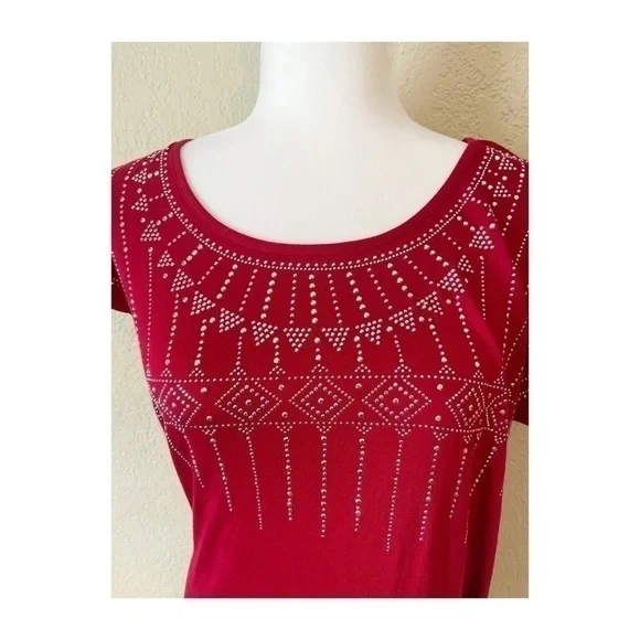 Tempted Hearts Red Tee - Picture 2 of 5